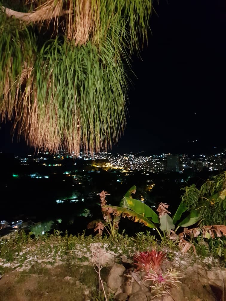 0EF6D084-4233-4BD5-B812-F4CB2A2CE830